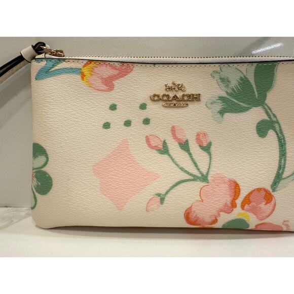 COACH Large Corner Zip Wristlet W/ Dreamy Land Floral Print Gold/Chalk MultI - Picture 4 of 8